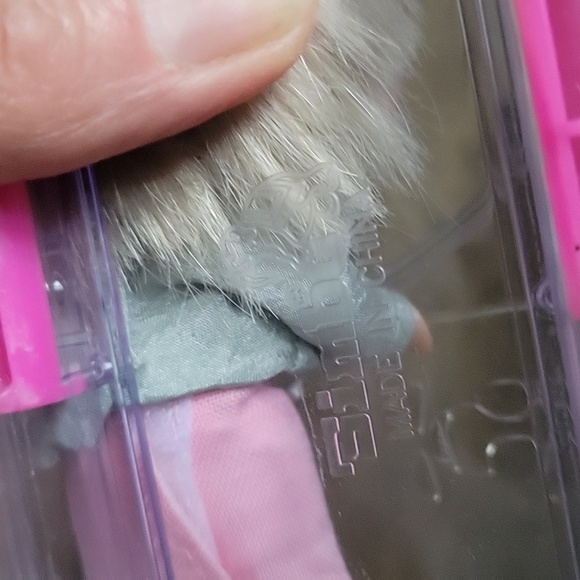 Vintage Simba Toy Steffi Love Dressable Doll The Suitcase 12cm Pink Gray Hoodie - Picture 3 of 13